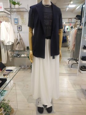 BLOG更新しました『バルーンスカートをＴシャツとベストで』