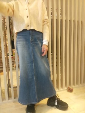 BLOG更新しました『ショート丈カーディガン＋デニムスカート』