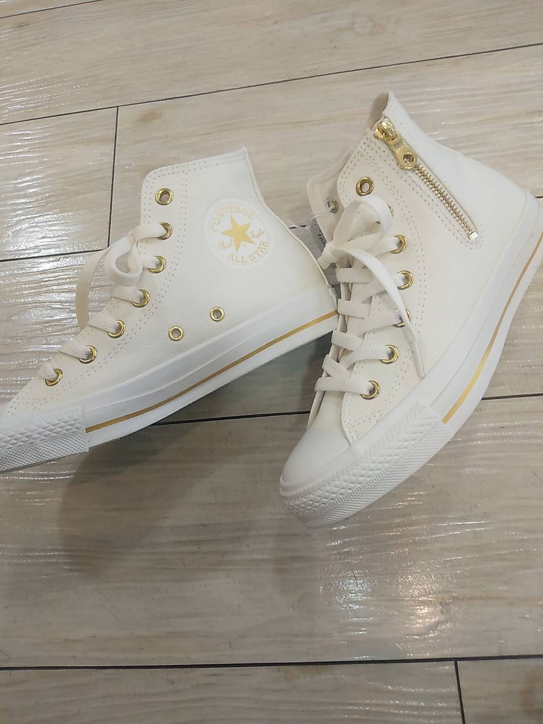 BLOG更新しました『コンバースハイカット』