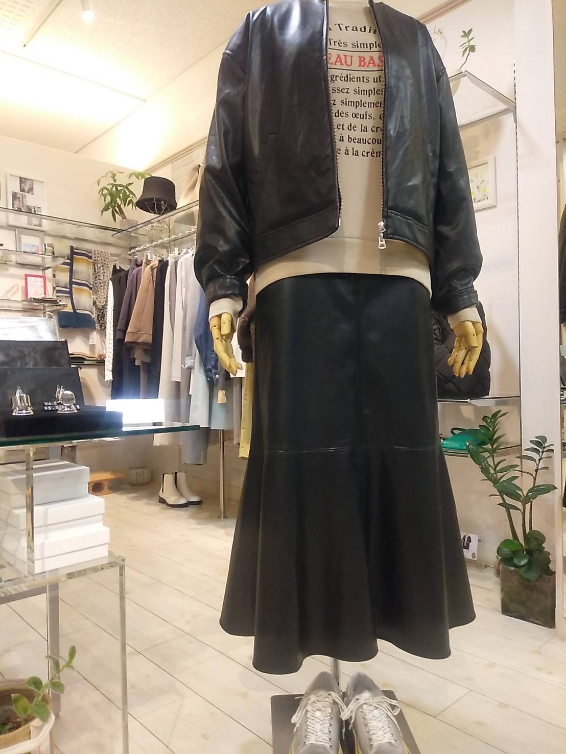 BLOG更新しました『ブルゾン＋スカート』