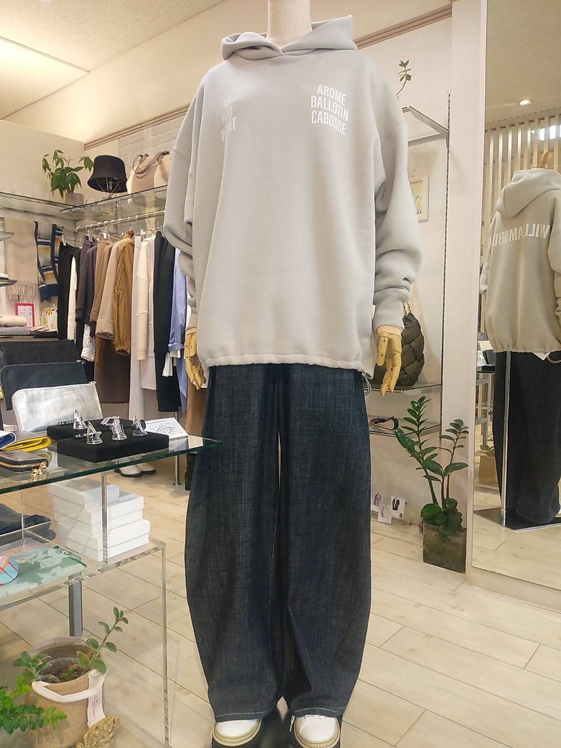 BLOG更新しました『フーディ&バレルラインのデニム』